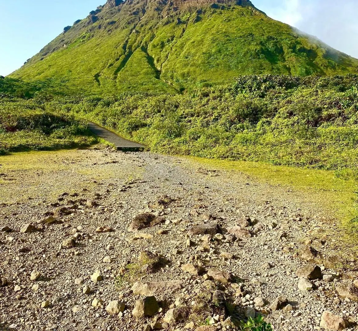 Au Pied De La Soufriere location