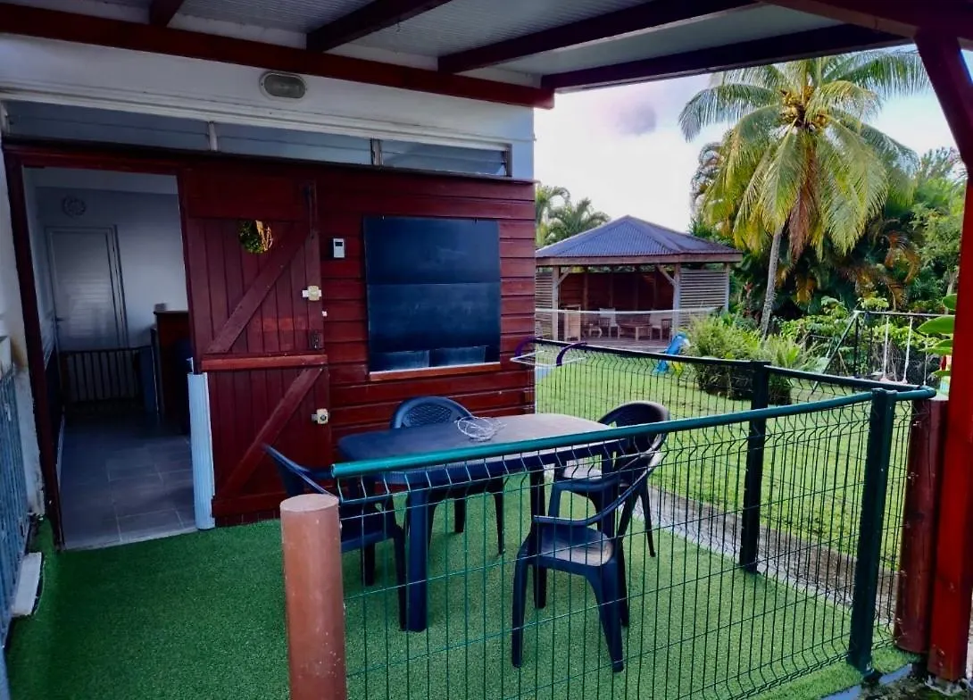 Appartement Au Pied De La Soufriere à Saint-Claude